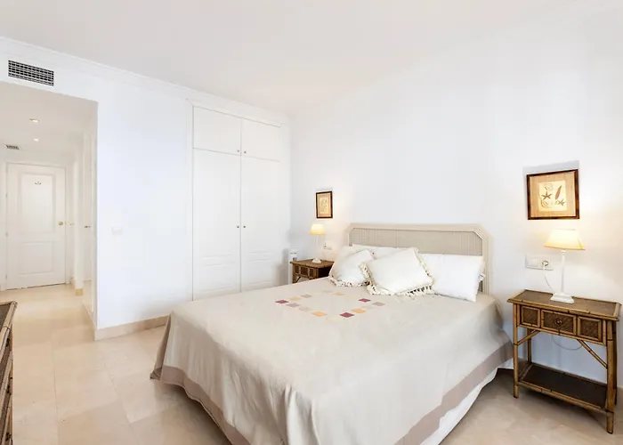 La Gavia Side 2 Bedroom - San Pedro شقة